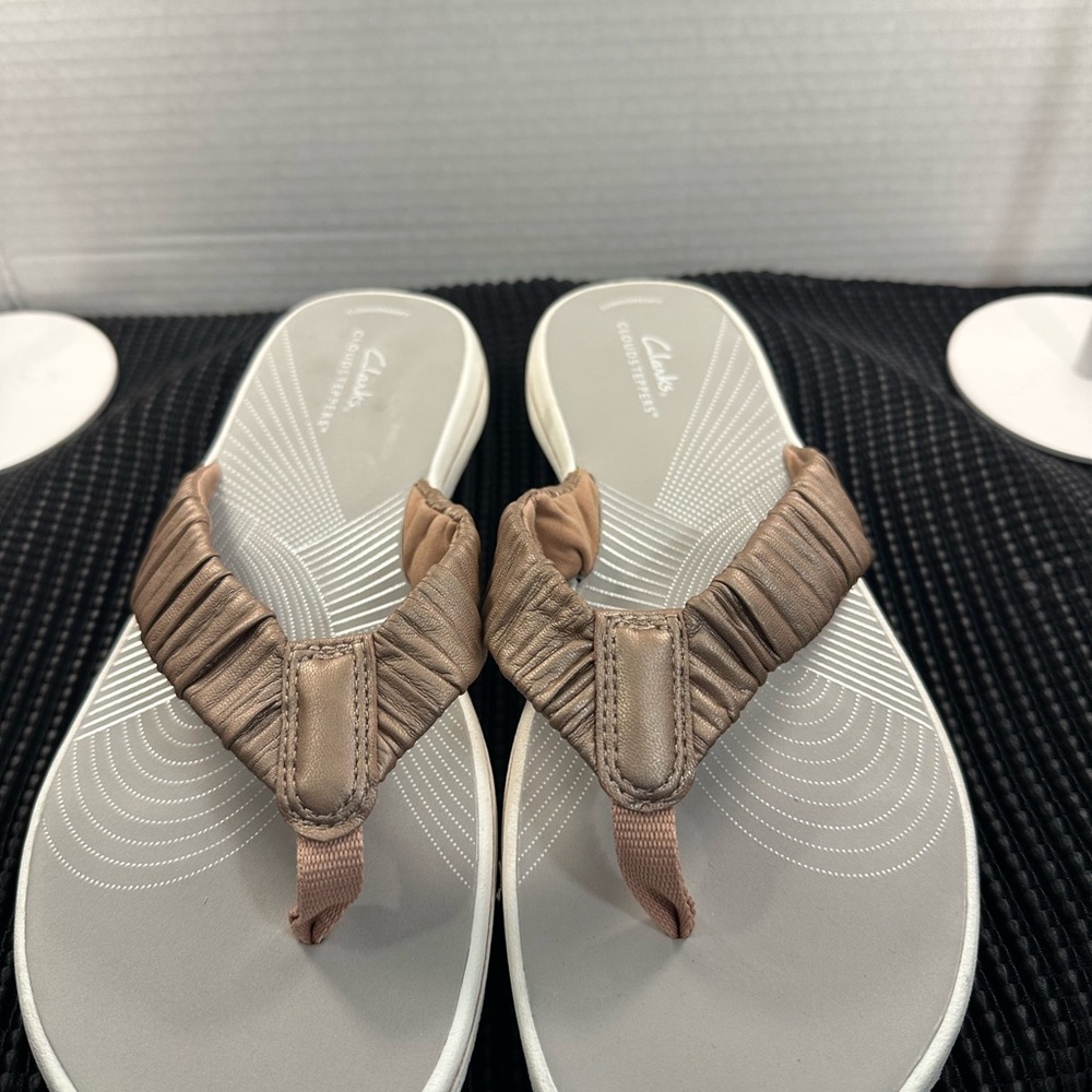 🆕Clarks Breeze Rae Rose Gold Sandals - Picture 4 of 14
